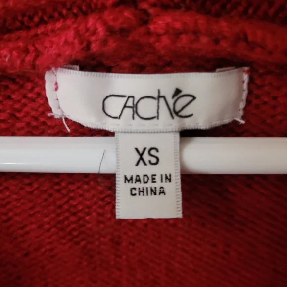 Cache Sweater - Picture 2 of 4
